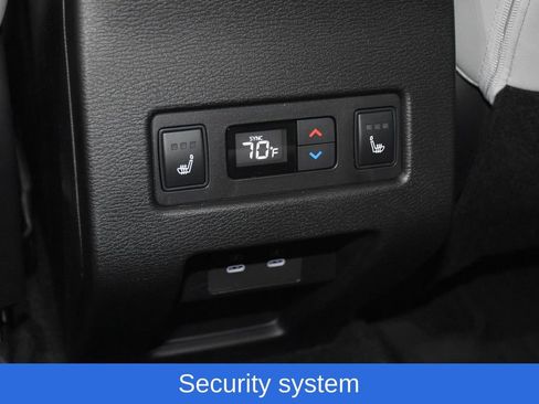 New 2025 Mitsubishi Outlander AWD image 25