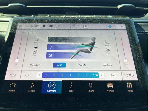 Certified 2023 Jeep Grand Cherokee Limited w/ Luxury Tech Group II image 19