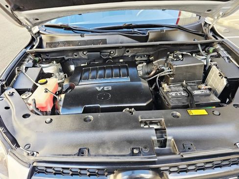 Used 2010 Toyota RAV4 Sport image 17