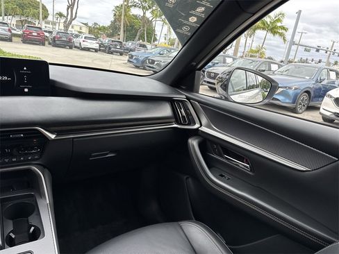 Used 2025 MAZDA CX-70 3.3 Turbo S w/ Premium Package image 16