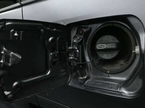Used 2024 Toyota RAV4 XLE AWD/4WD image 11