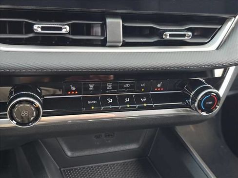 New 2027 Chevrolet Equinox LT FWD image 23