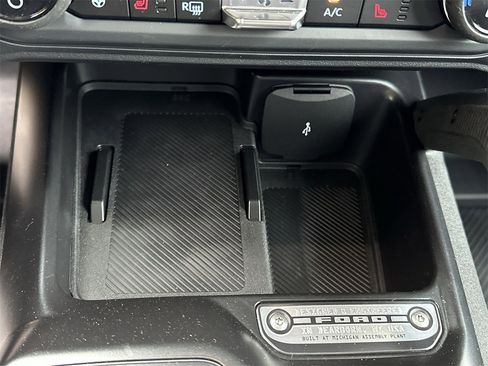 New 2025 Ford Bronco Badlands image 11