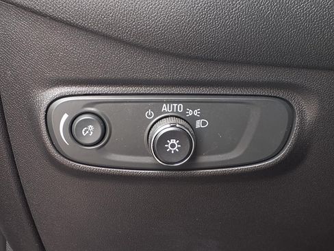 Used 2024 Chevrolet Equinox RS w/ RS Leather Package FWD image 10