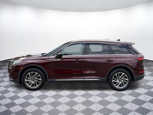 Used 2021 Lincoln Corsair AWD image 2
