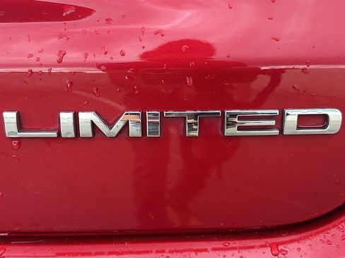 Used 2025 Jeep Compass Limited AWD/4WD image 5