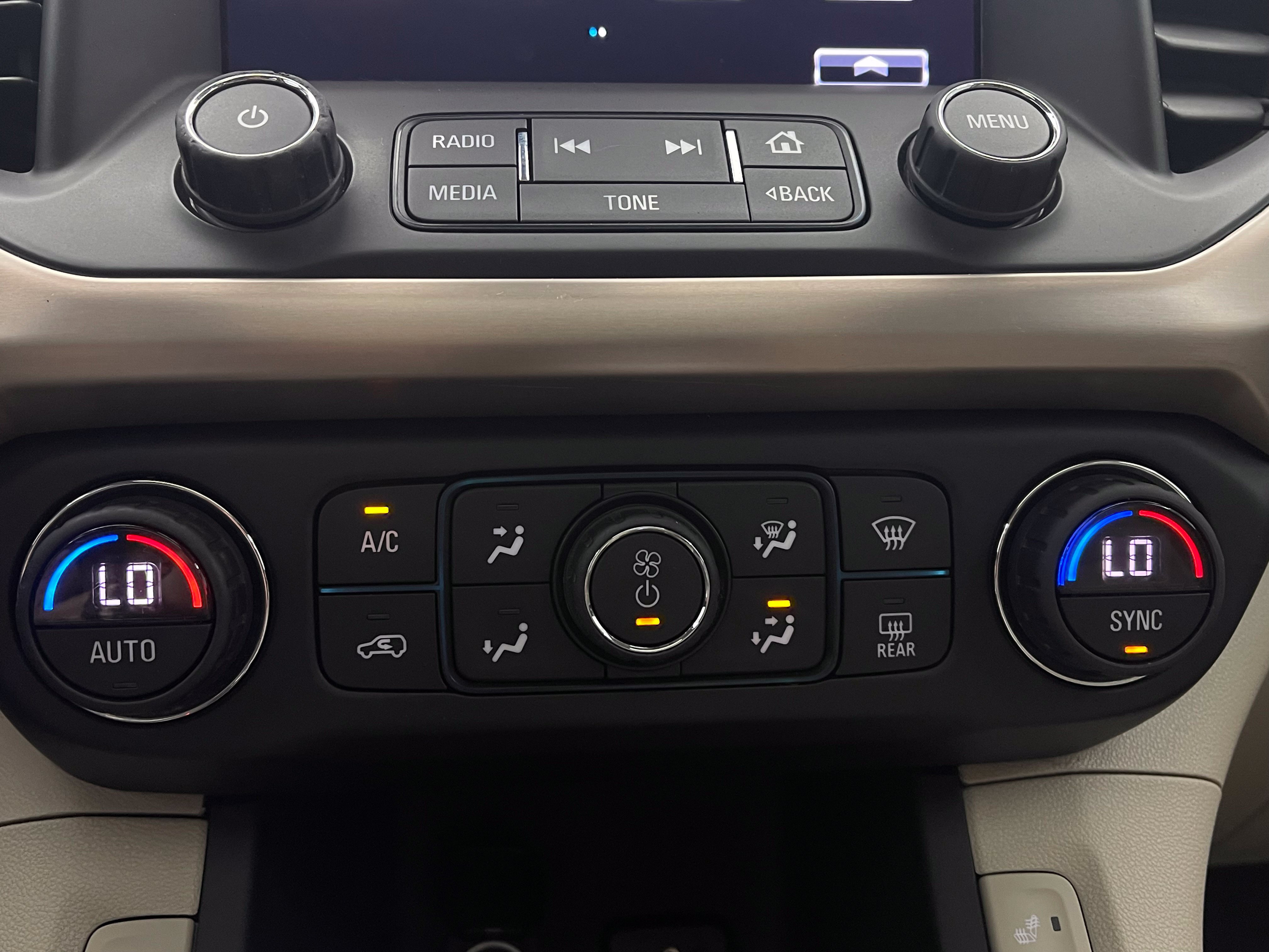 Used 2017 GMC Acadia Denali w/ Technology Package AWD/4WD image 32