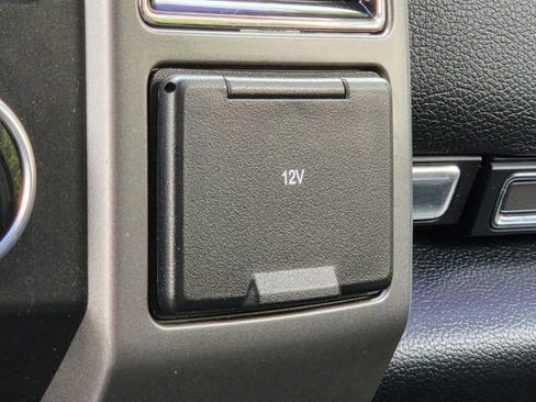 Used 2021 Ford Expedition XLT AWD/4WD image 30
