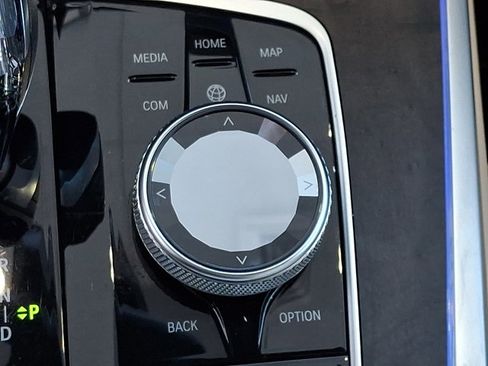 Used 2022 BMW X7 xDrive40i w/ Executive Package image 28