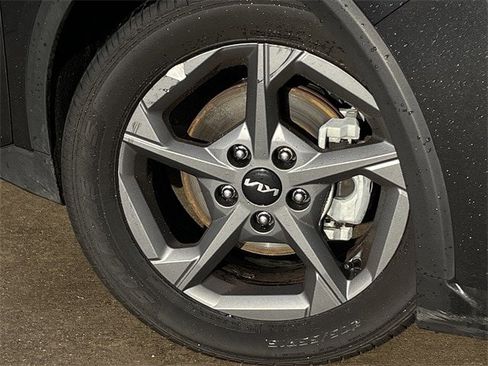 Used 2025 Kia K4 LXS image 8