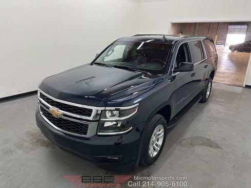 Used 2019 Chevrolet Suburban LT image 24