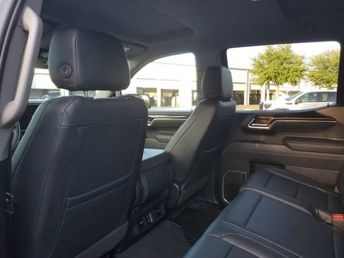 Used 2025 GMC Sierra 1500 Elevation AWD/4WD image 10