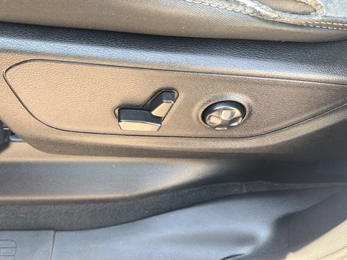 Used 2021 RAM 1500 Big Horn RWD image 16