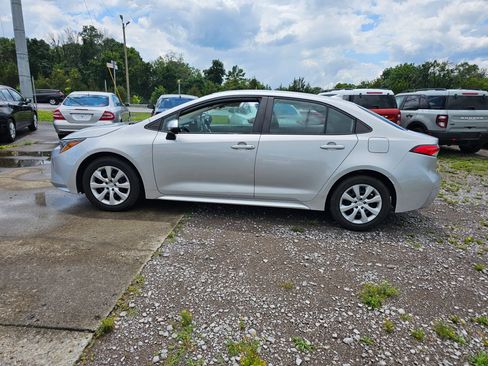 Used 2022 Toyota Corolla LE FWD image 17