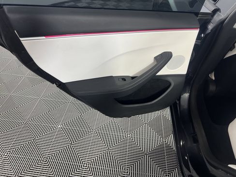 Used 2025 Tesla Model 3 Long Range image 26