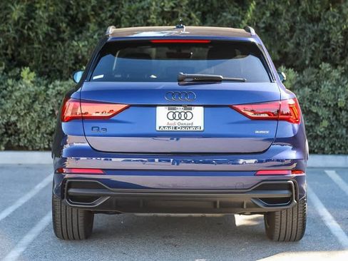 Used 2025 Audi Q3 2.0T Premium w/ Convenience Package image 5