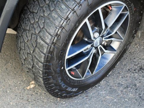 Used 2017 Jeep Grand Cherokee Trailhawk w/ Trailhawk Luxury Group image 11