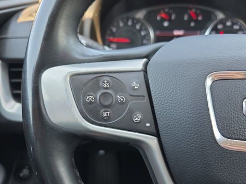 Used 2024 GMC Terrain SLT AWD/4WD image 19