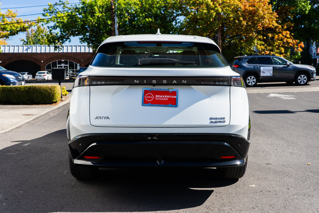 Used 2024 Nissan Ariya AWD image 5