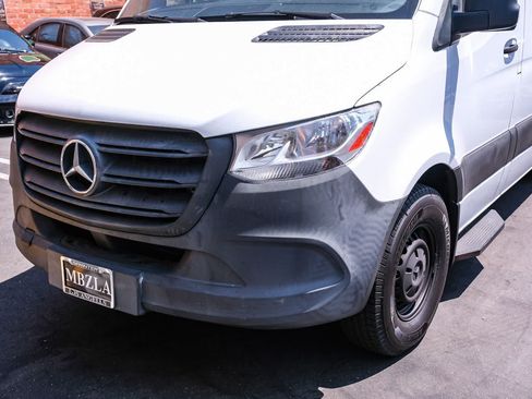 Used 2020 Mercedes-Benz Sprinter 2500 image 11