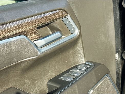 Used 2024 Chevrolet Silverado 1500 RST image 18