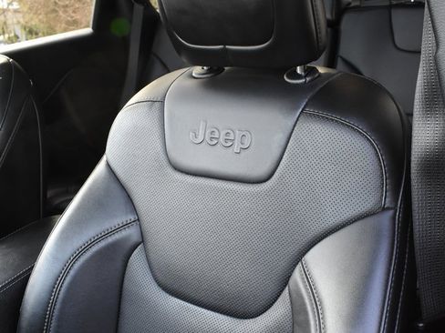 Used 2022 Jeep Cherokee Limited image 22