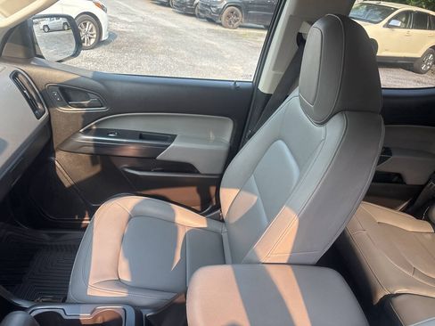 Used 2018 Chevrolet Colorado W/T w/ WT Convenience Package AWD/4WD image 17