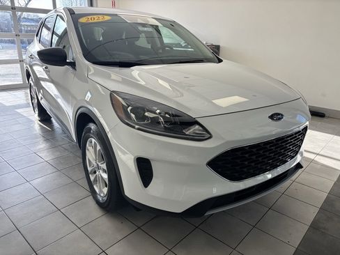Used 2022 Ford Escape SE w/ Convenience Package image 2