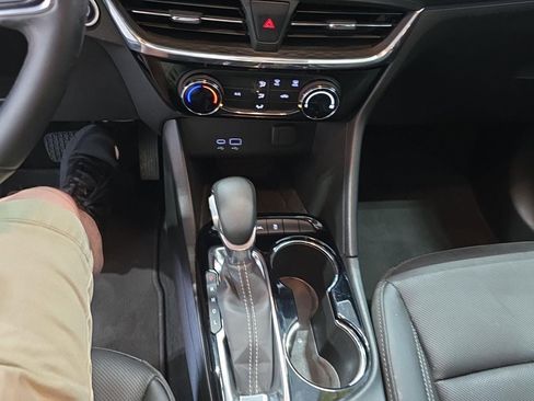 Used 2024 Buick Encore GX Sport Touring image 13