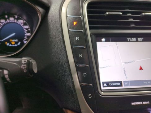 Used 2017 Lincoln MKX Reserve w/ Lincoln MKX Climate Package image 40