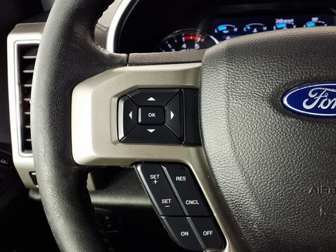 Used 2020 Ford F250 Lariat w/ Lariat Value Package AWD/4WD image 18