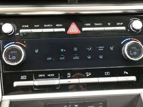 Used 2025 Hyundai Santa Fe SEL FWD image 27