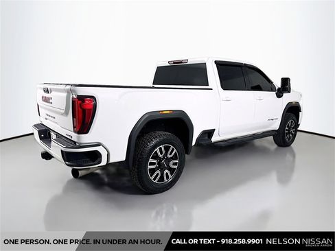 Used 2022 GMC Sierra 2500 AT4 image 3