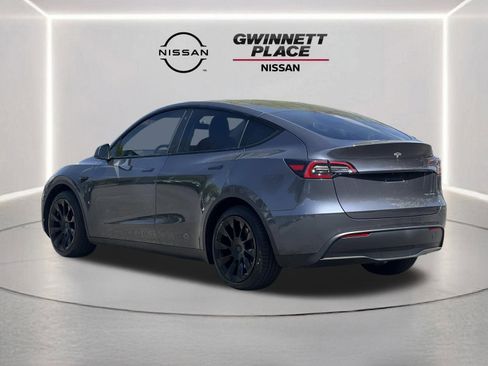 Used 2021 Tesla Model Y Long Range image 23