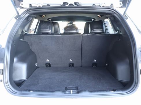 Used 2023 Jeep Compass Limited image 15