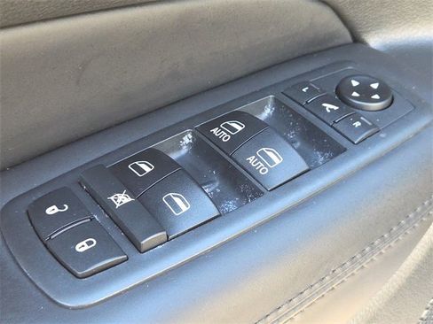 Used 2019 Jeep Grand Cherokee High Altitude image 18