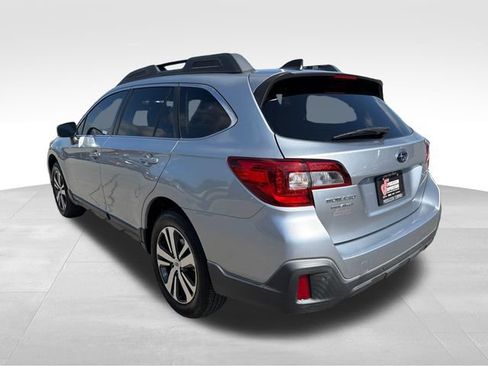 Used 2019 Subaru Outback 2.5i Limited AWD/4WD image 5