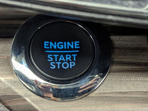 Certified 2024 Ford Explorer Limited image 30