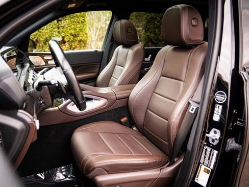 Used 2022 Mercedes-Benz GLS 450 4MATIC w/ AMG Line Exterior image 38