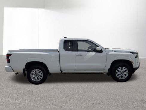 Used 2024 Nissan Frontier SV w/ SV Convenience Package AWD/4WD image 4