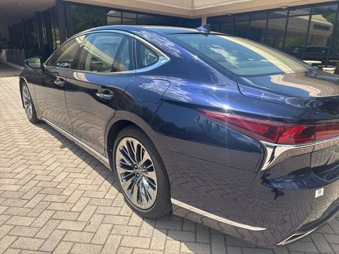 Used 2020 Lexus LS 500 w/ Accessory Package (Z2) RWD image 5