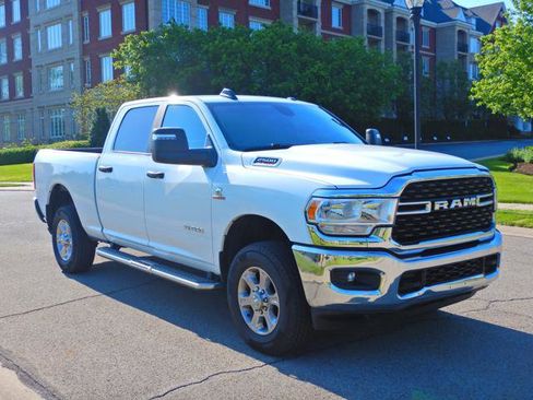 Used 2024 RAM 2500 Big Horn AWD/4WD image 3