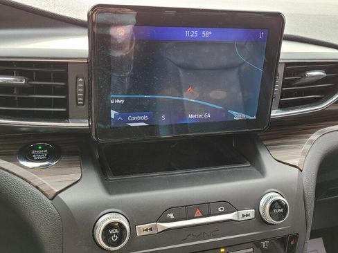 Used 2020 Ford Explorer Limited image 20