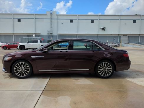 Used 2017 Lincoln Continental Select FWD image 9