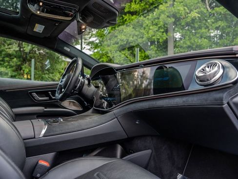 Used 2022 Mercedes-Benz EQS AMG 4MATIC image 20