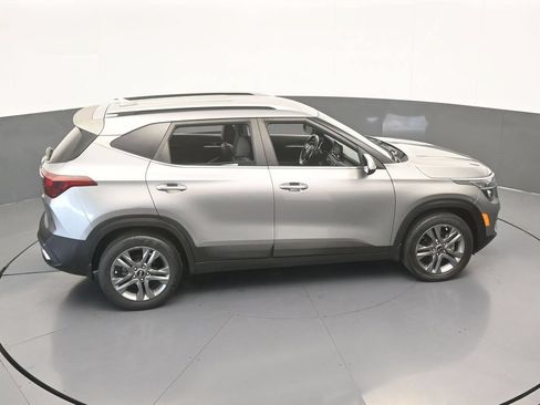 Used 2021 Kia Seltos S FWD image 46