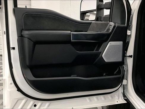 Used 2025 Ford F350 Platinum AWD/4WD image 22