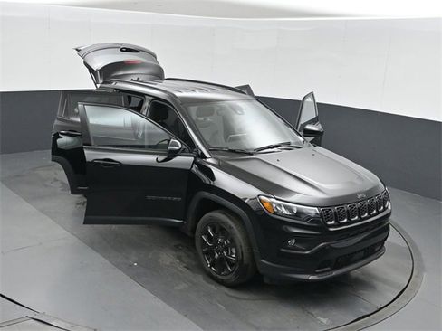 New 2026 Jeep Compass Latitude image 50