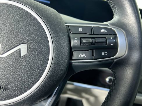 Certified 2024 Kia Sportage EX FWD image 18