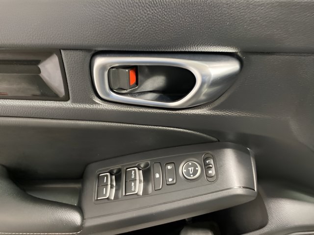 Used 2022 Honda Civic EX-L image 9